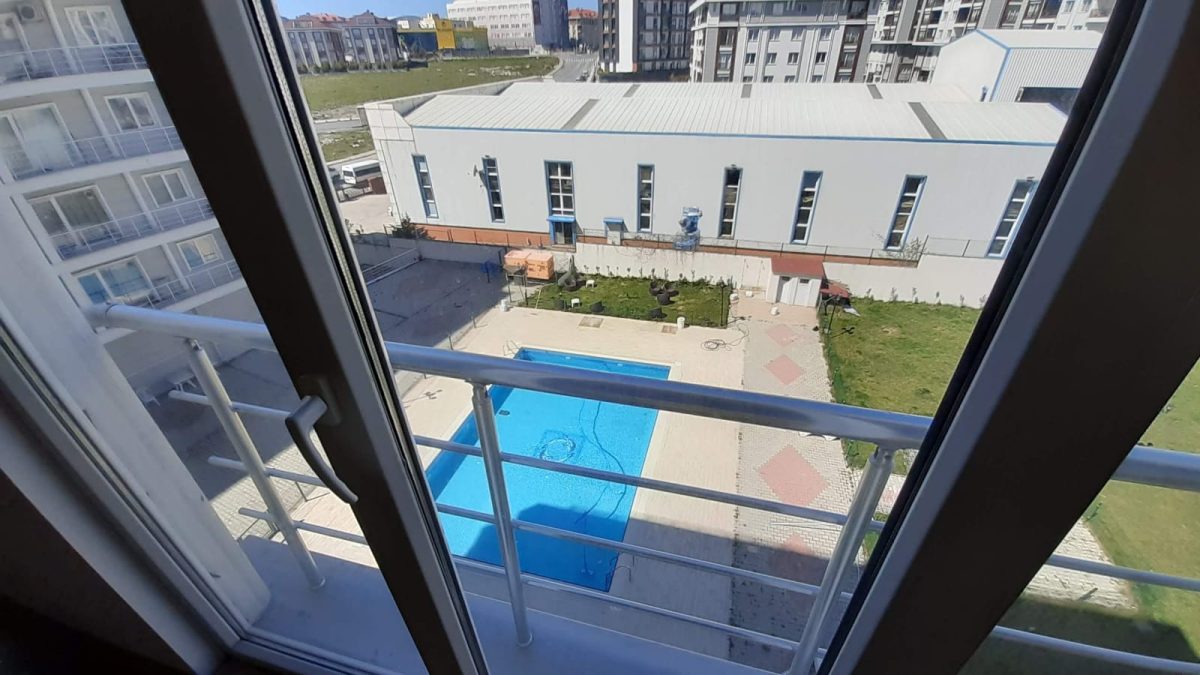 4353b456-3785-4d65-b8c9-48fcce5e173f Sınırlı gelire sahip kişiler için makul bir fiyata lüks bir alanda bir kompleks içinde daire - Görsel 6