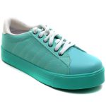Sports shoes for women