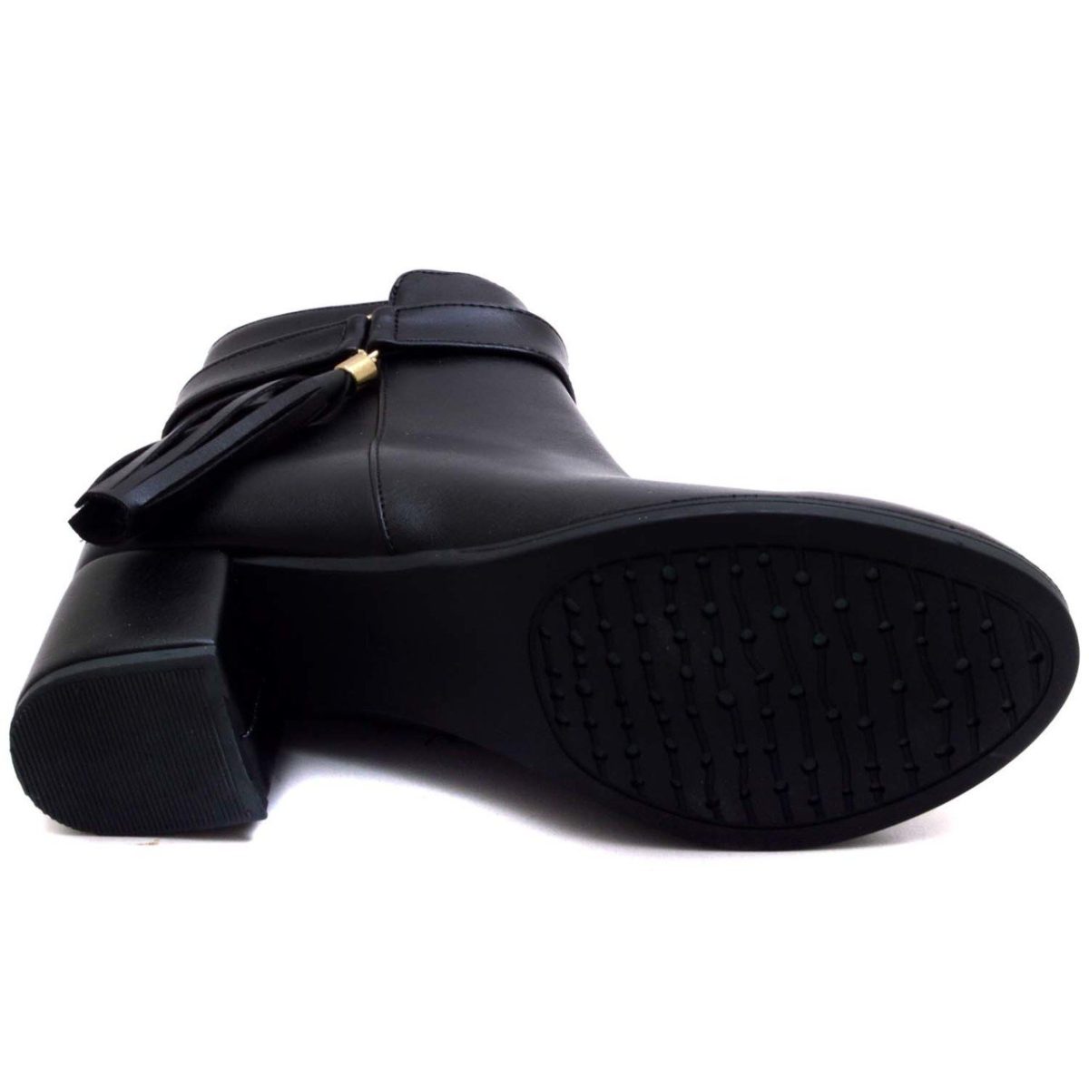 ⁦حذاء نسائي مزين بشراشيب TRND - أسود⁩ - الصورة ⁦2⁩