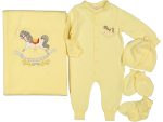 New born baby clothes