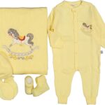 Yeni doğan bebek kıyafetleri
