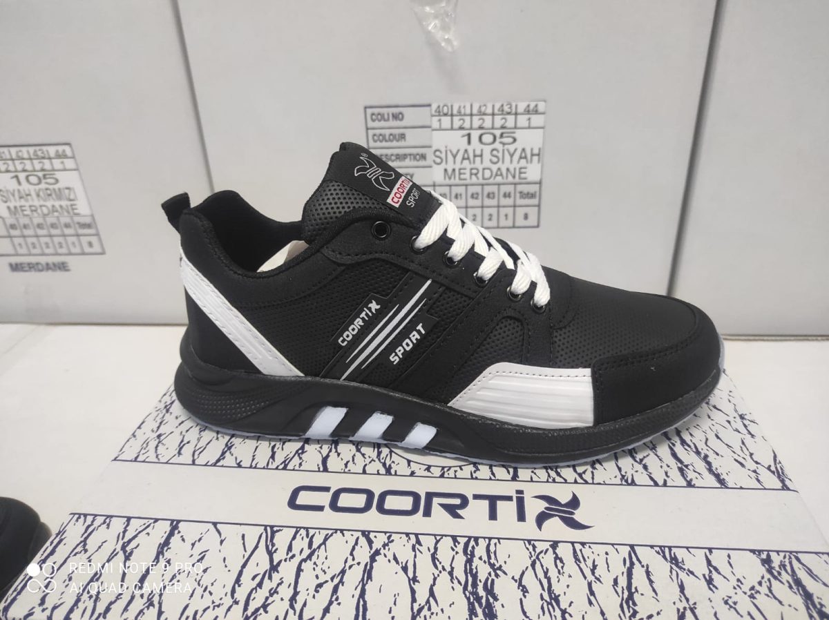 ⁦أحذية رياضية للجنسين سعر موحد⁩ - الصورة ⁦2⁩