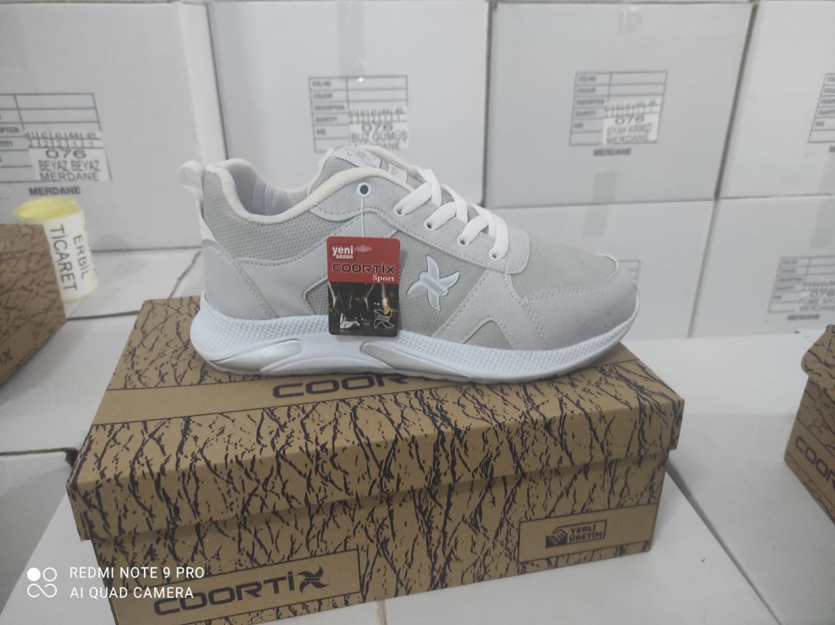 ⁦أحذية رياضية للجنسين سعر موحد⁩ - الصورة ⁦30⁩